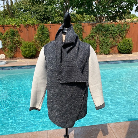 NEW Elie Tahari Harla reversible draped jacket
